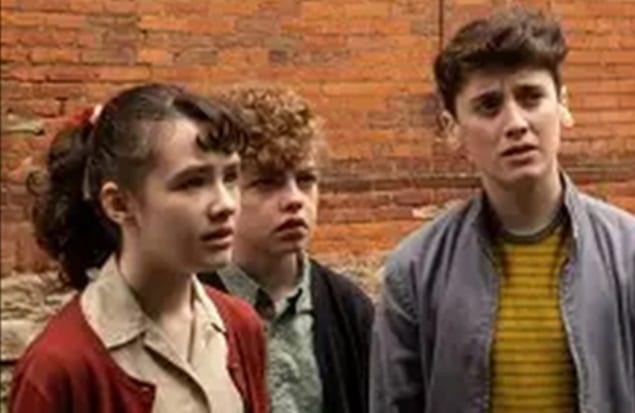 Lily, Teddy et Phil dans Welcome to Derry.